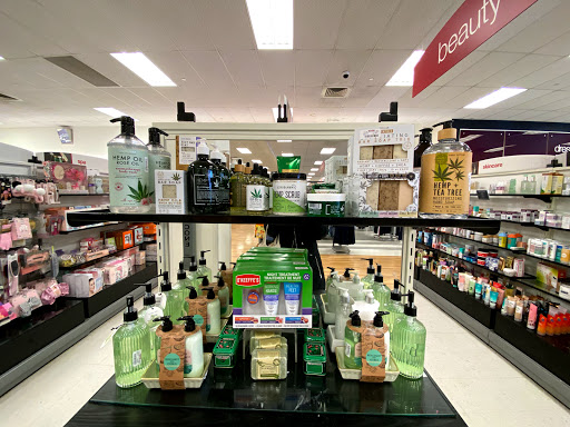 Department Store «T.J. Maxx», reviews and photos, 865 Bridgeport Ave, Shelton, CT 06484, USA