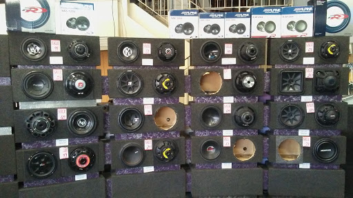 Home Audio Store «Unitek Electronics», reviews and photos, 17111 Torrence Ave, Lansing, IL 60438, USA