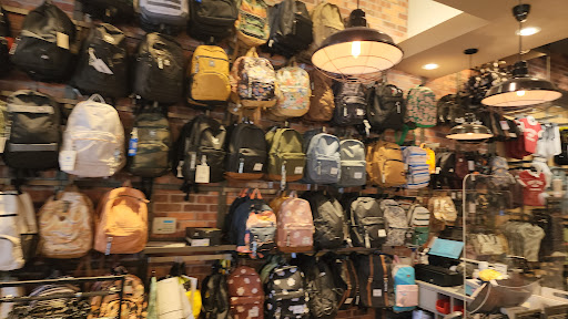 Clothing Store «Tillys», reviews and photos, 27150 Alicia Pkwy, Laguna Niguel, CA 92677, USA