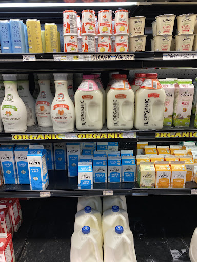 Grocery Store «Stinson Beach Market», reviews and photos, 101 Calle del Mar, Stinson Beach, CA 94970, USA