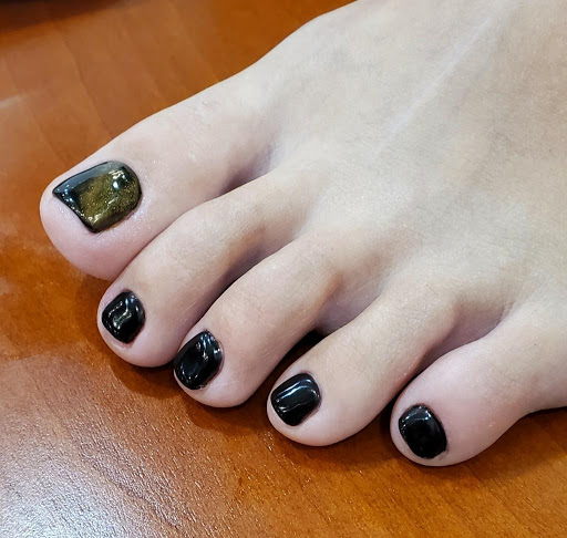 Hair Salon «The Red Scarlet Salon», reviews and photos, 717 E Washington St, Orlando, FL 32801, USA