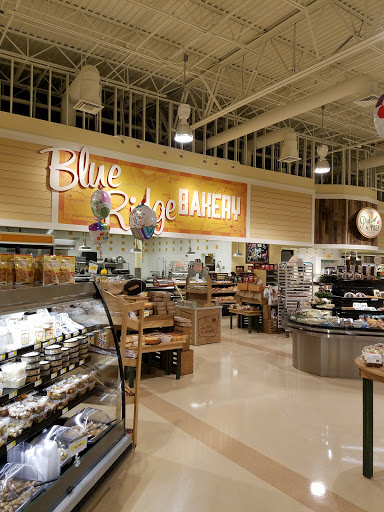 Grocery Store «Lowes Foods of Apex», reviews and photos, 5400 Apex Peakway, Apex, NC 27502, USA