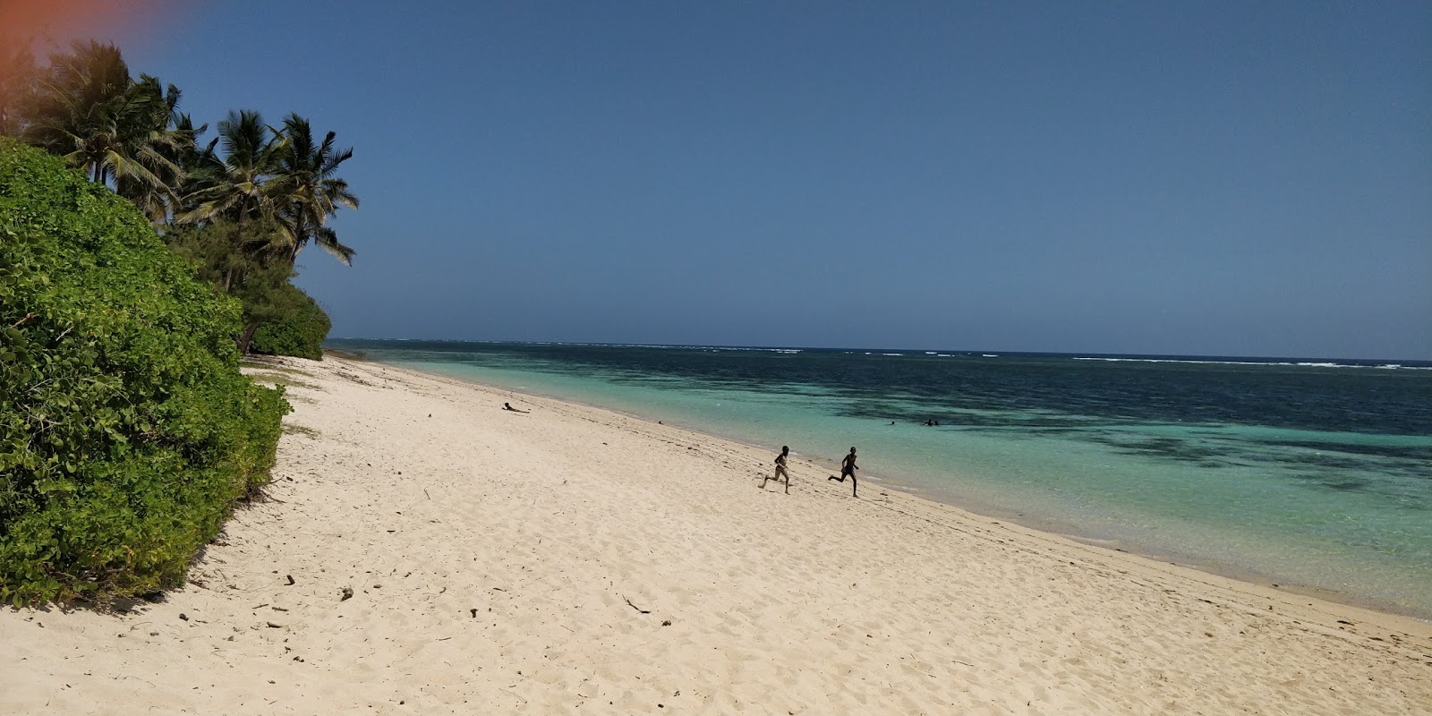 Foto di Vipingo Beach con parzialmente pulito livello di pulizia