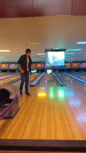 Bowling Alley «Classic Bowl», reviews and photos, 1867 N Circle Dr, Colorado Springs, CO 80909, USA