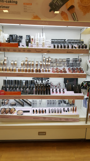 Hair Salon «Ulta Beauty», reviews and photos, 24235 Magic Mountain Pkwy, Valencia, CA 91355, USA