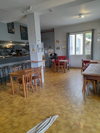 Atmosphère du Restaurant Le Chap'TI à Châteauneuf-sur-Charente - n°1