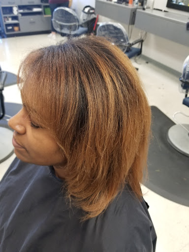 Hair Salon «Famous Hair», reviews and photos, 218 Park Dr Ste E, Weirton, WV 26062, USA