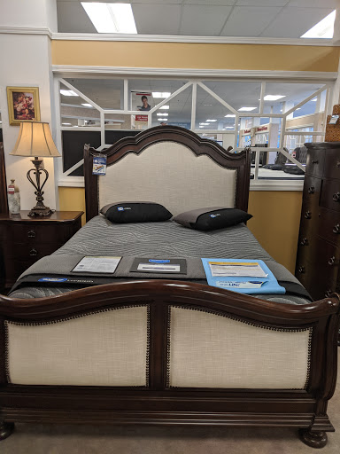 Furniture Store «Raymour & Flanigan Furniture and Mattress Store», reviews and photos, 85 Viewmont Mall, Scranton, PA 18508, USA