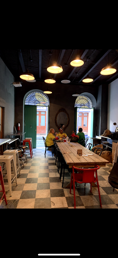 Café Cuatro Sombras