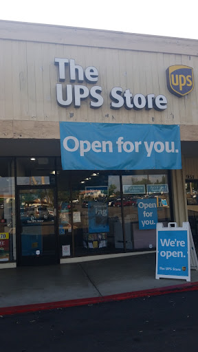 Shipping and Mailing Service «The UPS Store», reviews and photos, 921 N Harbor Blvd, La Habra, CA 90631, USA