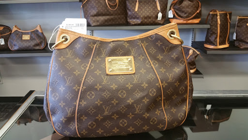 Pawn Shop «Braswell & Son Pawnbrokers», reviews and photos, 9101 W Markham St, Little Rock, AR 72205, USA