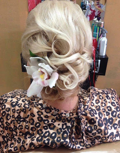 Beauty Salon «Belmont Hair Beauty Salon», reviews and photos, 6011 W Belmont Ave, Chicago, IL 60634, USA