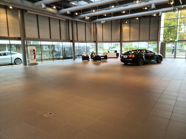 Kommentare und Rezensionen über Tesla Center St. Gallen Lerchenfeld