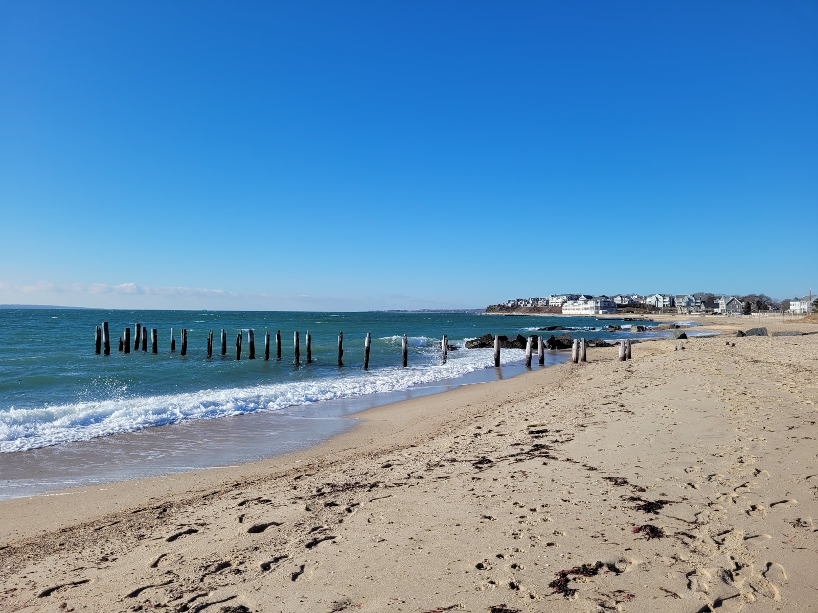 Foto von Falmouth Heights Town Beach und die siedlung