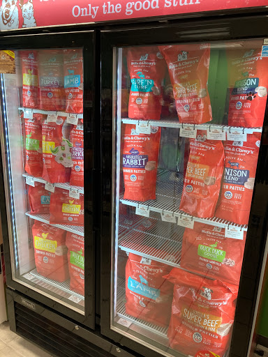 Pet Supply Store «Unleashed the Dog & Cat Store», reviews and photos, 7414 Creedmoor Rd, Raleigh, NC 27613, USA