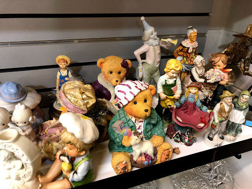 Thrift Store «Island Thrift», reviews and photos, 1800 NY-112, Medford, NY 11763, USA