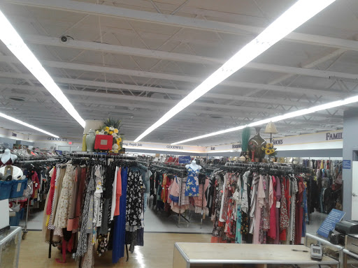Thrift Store «Goodwill Store & Donation Center», reviews and photos