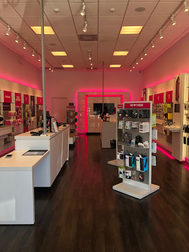Cell Phone Store «T-Mobile», reviews and photos, 3768 Fallon Rd, Dublin, CA 94568, USA