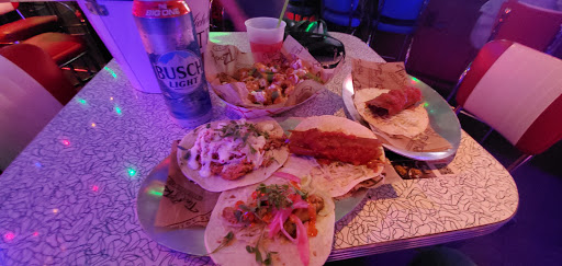 Live Music Bar «Tin Roof», reviews and photos, 316 Broadway, Nashville, TN 37201, USA