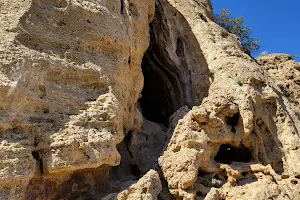 Cave of Munits image