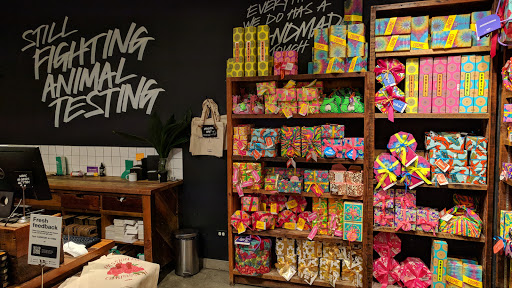 Cosmetics Store «LUSH Fresh Handmade Cosmetics», reviews and photos, 51 Oakbrook Center, Oak Brook, IL 60523, USA