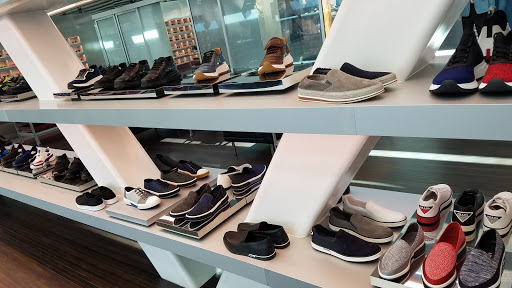 Jewelry Store «Cartier», reviews and photos, 370 N Rodeo Dr, Beverly Hills, CA 90210, USA