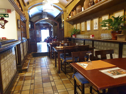 Restaurante Los Alfares - Av. de Sancho el Fuerte, 32, BAJO, 31008 Pamplona, Navarra, Spain