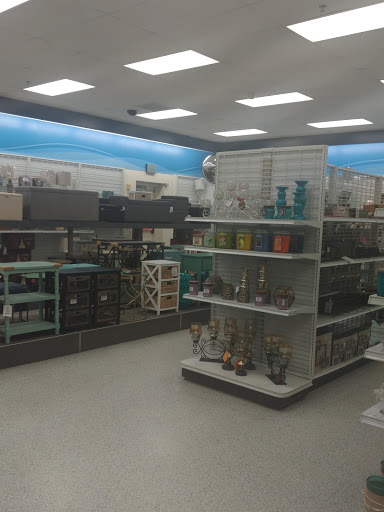 Clothing Store «Ross Dress for Less», reviews and photos, 1235 N Peachtree Pkwy, Peachtree City, GA 30269, USA