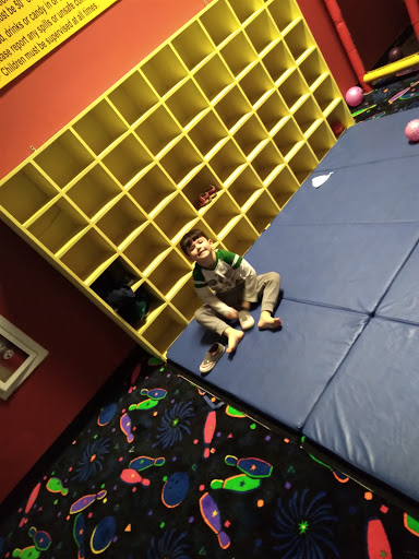 Bowling Alley «Thunder Alley Family Center», reviews and photos, 533 TN-46, Dickson, TN 37055, USA