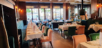 Atmosphère du Restaurant français Le Village à Neuilly à Neuilly-sur-Seine - n°20
