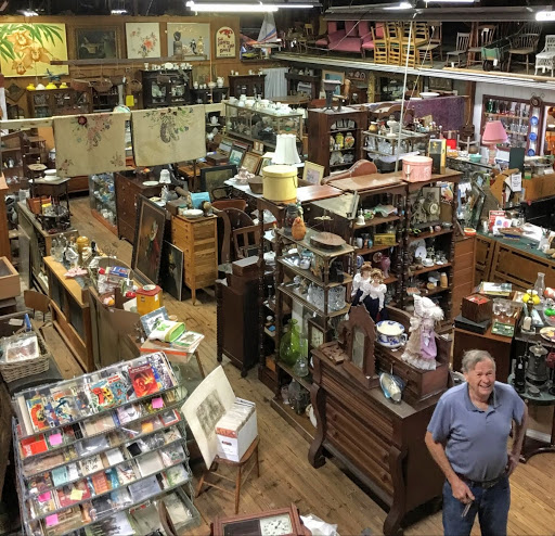 Olde Tyme Florida - Antiques - Antique Store in McIntosh, Florida