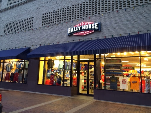 Rally House Plaza, 452 Ward Pkwy, Kansas City, MO 64112, USA, 
