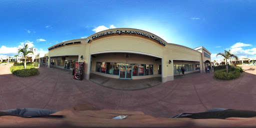 Sportswear Store «Columbia Sportswear Outlet Store - Prime Outlets in Ellenton», reviews and photos, 5661 Factory Shops Blvd #470, Ellenton, FL 34222, USA