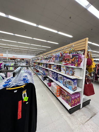 Thrift Store «B-thrifty - The Super Thrift Store», reviews and photos, 13412 Jefferson Davis Hwy, Woodbridge, VA 22191, USA