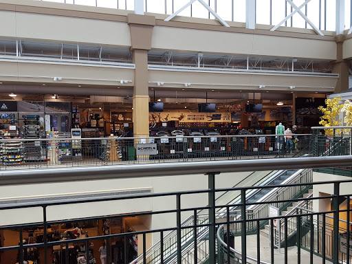 Sporting Goods Store «SCHEELS», reviews and photos, 6503 W 135th St, Overland Park, KS 66223, USA