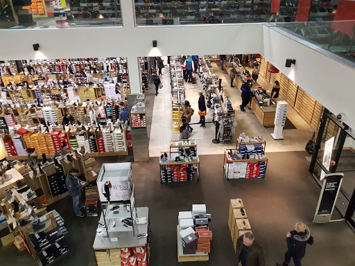 Shoe Store «DSW Designer Shoe Warehouse», reviews and photos, 60 NJ-17, Paramus, NJ 07652, USA