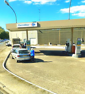 Station Service Carrefour - Lesparre à Lesparre-Médoc