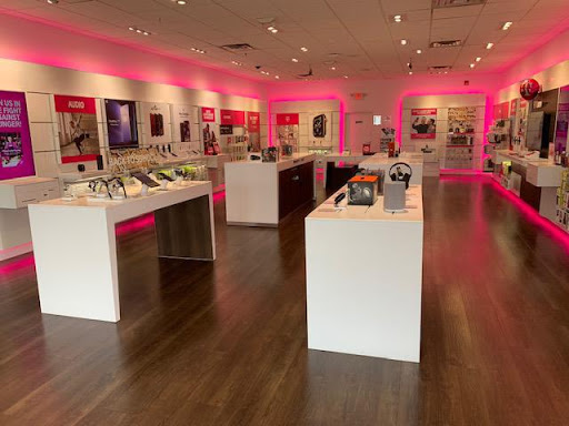Cell Phone Store «T-Mobile», reviews and photos, 15 Spring Valley Market Pl, Spring Valley, NY 10977, USA
