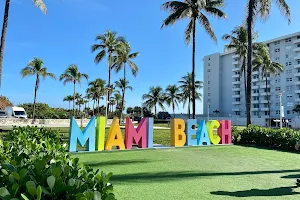 Miami Beach Sign image