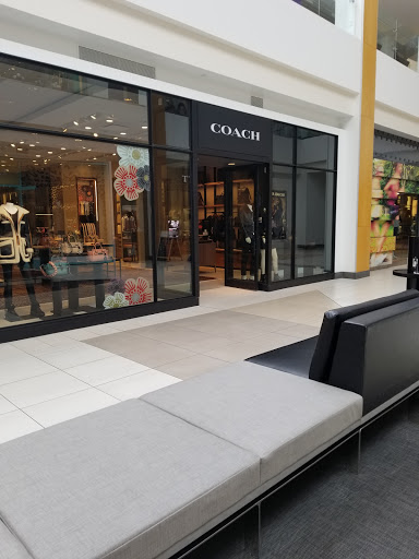 Shopping Mall «The Fashion Mall at Keystone», reviews and photos, 8702 Keystone Crossing, Indianapolis, IN 46240, USA