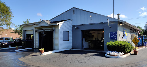 Car Wash «Flag Car Wash Llc», reviews and photos, 2 Dallas Ave, Bristol, CT 06010, USA