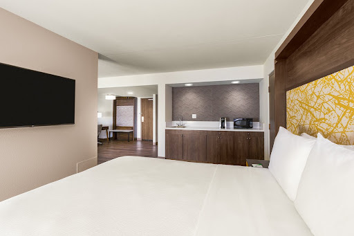 Hampton Inn & Suites Palmdale image