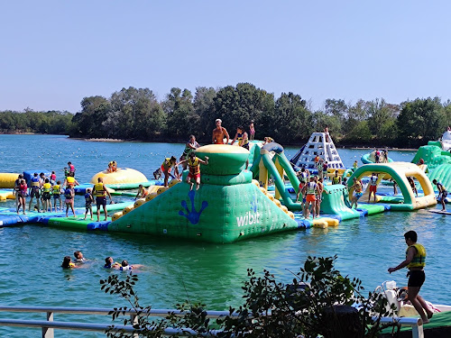 attractions Waterworld lac de la gaudrade Puget-sur-Argens