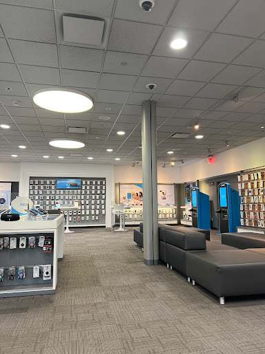 Cell Phone Store «AT&T», reviews and photos, 4250 Macdonald Ave f, Richmond, CA 94805, USA