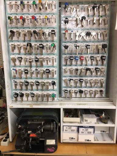 Hardware Store «Roselle Ace Hardware», reviews and photos, 821 E Nerge Rd, Roselle, IL 60172, USA