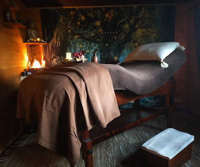 Salon de Massage Pierres d'Eclipse à L'Arbresle