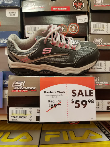 Shoe Store «Shoe Carnival», reviews and photos, 2100 S Gilbert Rd, Chandler, AZ 85233, USA