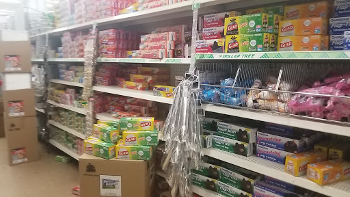 Dollar Store «Dollar Tree», reviews and photos, 120 N Brookwood Ave, Hamilton, OH 45013, USA