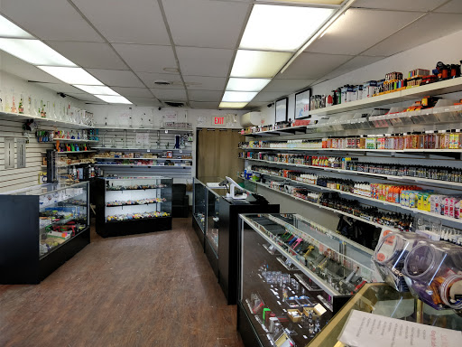 Tobacco Shop «V & K Smoke Shop - Quincy», reviews and photos, 1576 Hancock St, Quincy, MA 02169, USA