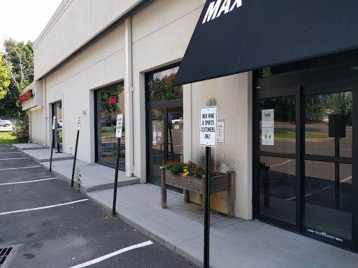 Max Wine & Spirits, 40 Mill Plain Rd, Danbury, CT 06811, USA, 